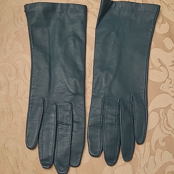 Wilsons Leather Accessories - VINTAGE WOMENS GREEN LEATHER LINED WILSONS LEATHER GLOVES SIZE 7.5